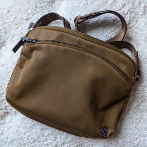 Lululemon City Adventure Crossbody